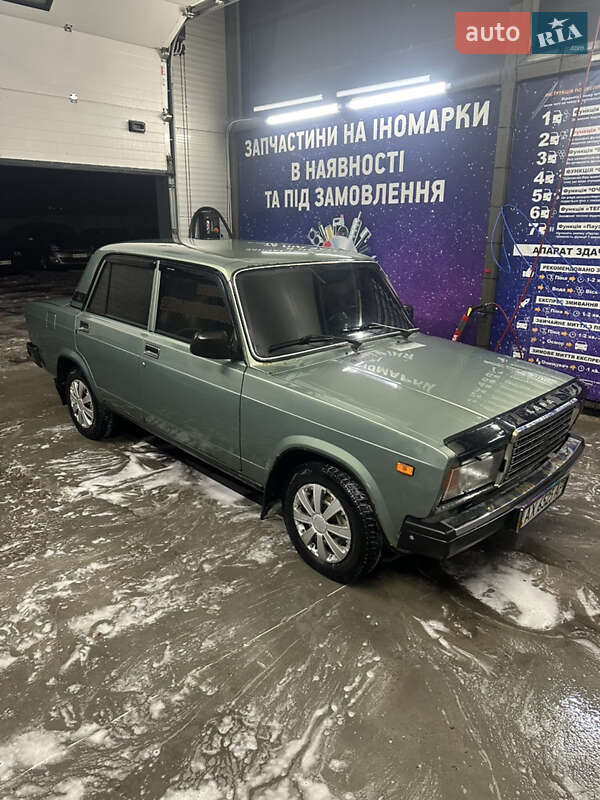 Седан ВАЗ / Lada 2107 2006 в Новой Водолаге