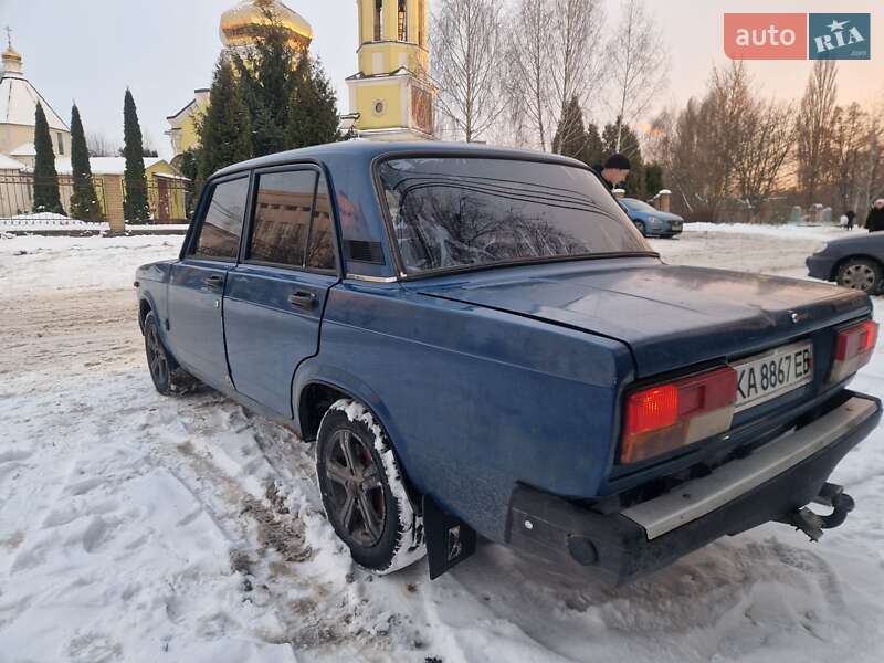 Седан ВАЗ / Lada 2107 2008 в Киеве