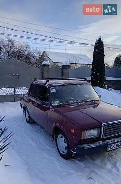 Седан ВАЗ 2107 2002 в Рівному