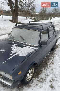 Седан ВАЗ 2107 1986 в Сарнах