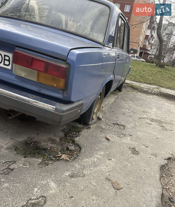 Седан ВАЗ / Lada 2107 2005 в Новояворовске