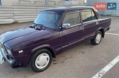 Седан ВАЗ 2107 2002 в Ровно