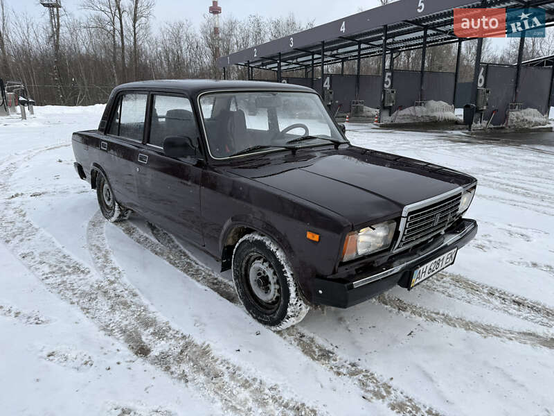 Седан ВАЗ / Lada 2107 2008 в Киеве