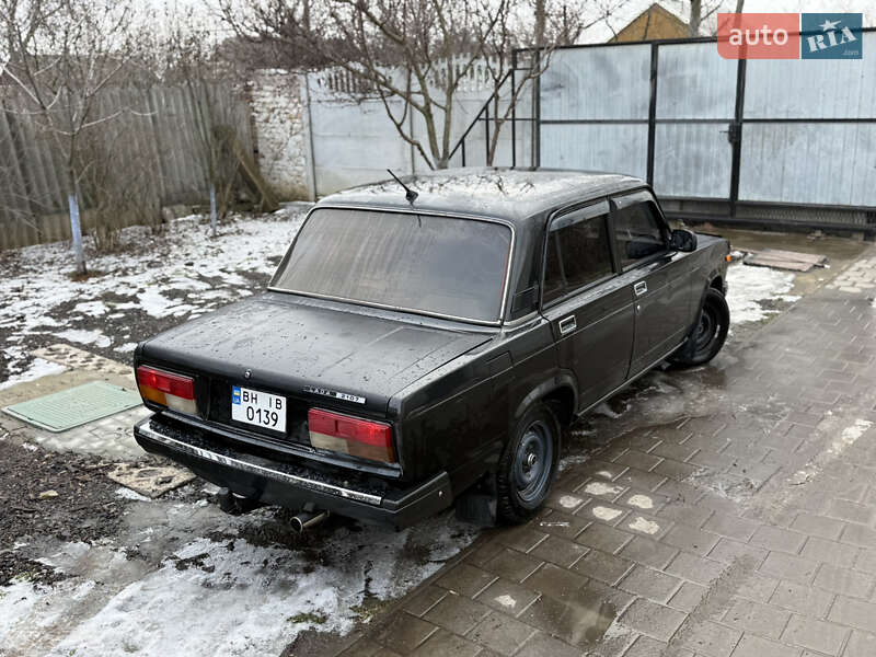 Седан ВАЗ / Lada 2107 2007 в Снигиревке