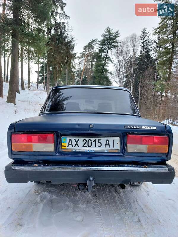 Седан ВАЗ / Lada 2107 2005 в Тростянце