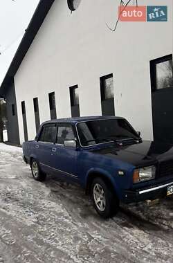Седан ВАЗ 2107 2005 в Чернівцях