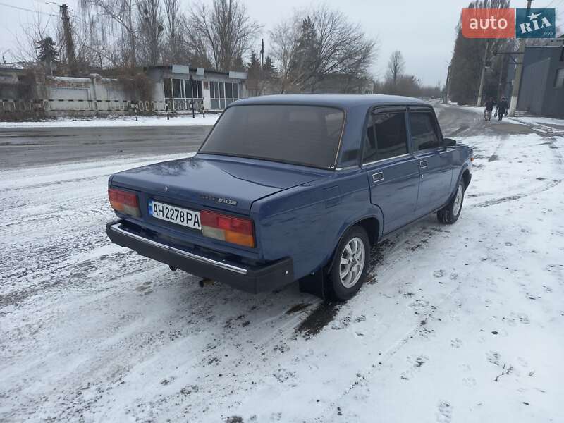 Седан ВАЗ / Lada 2107 2005 в Славянске