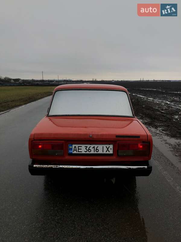 Седан ВАЗ / Lada 2107 1992 в Синельниково