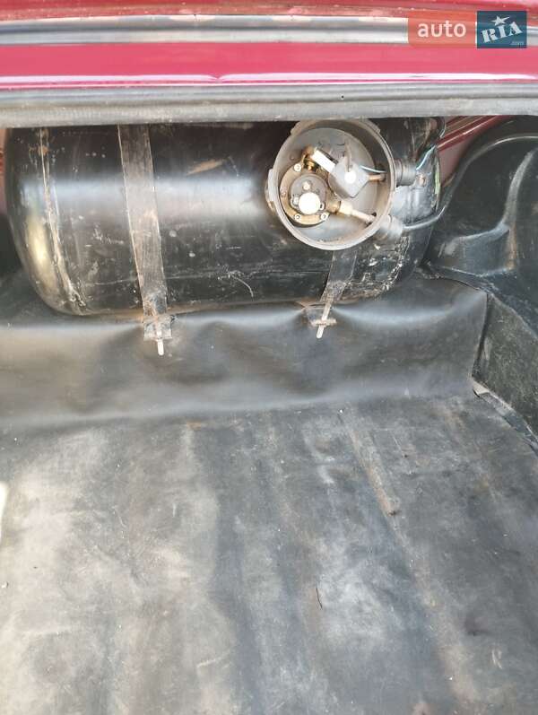 Седан ВАЗ / Lada 2107 1996 в Белогорье фото 2 Седан ВАЗ / Lada 2107 1996 в Белогорье