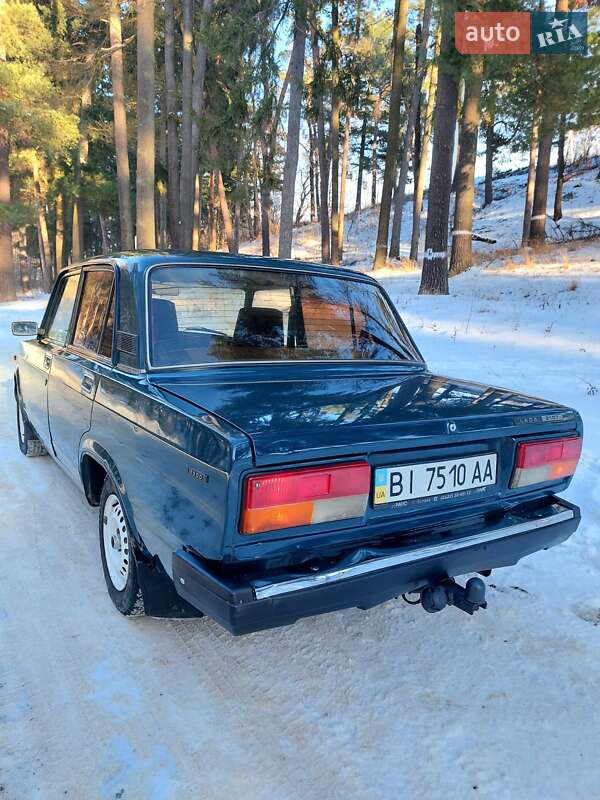 Седан ВАЗ / Lada 2107 2005 в Тростянце
