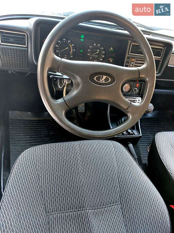 Седан ВАЗ / Lada 2107 2005 в Тростянце