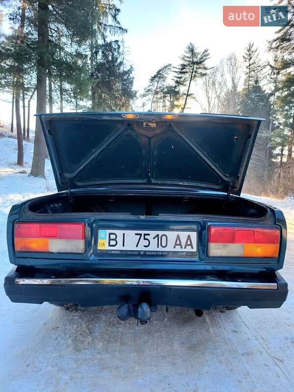 Седан ВАЗ / Lada 2107 2005 в Тростянце