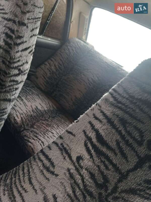 ВАЗ / Lada 2107 1988 ВАЗ / Lada 2107 1988