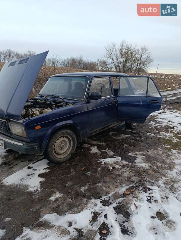 Седан ВАЗ / Lada 2107 2004 в Днепре