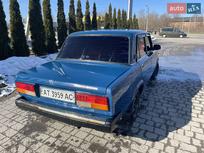 Седан ВАЗ / Lada 2107 2005 в Надворной