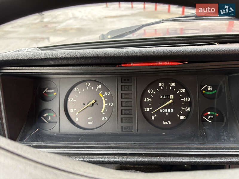 Седан ВАЗ / Lada 2107 2003 в Киеве