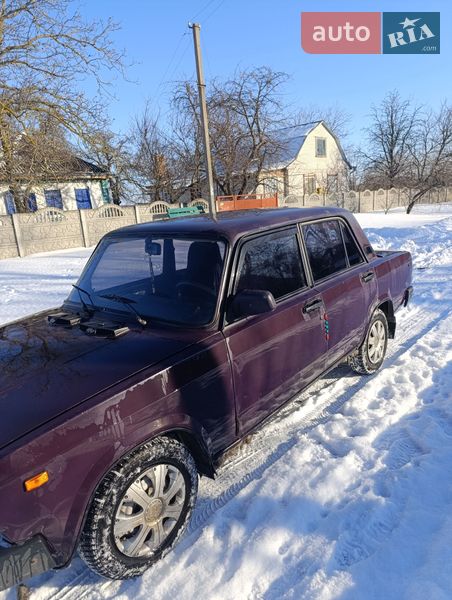 Седан ВАЗ / Lada 2107 2002 в Золотоноше