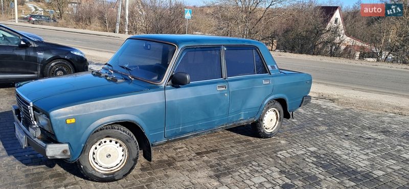 Седан ВАЗ / Lada 2107 2002 в Фастове