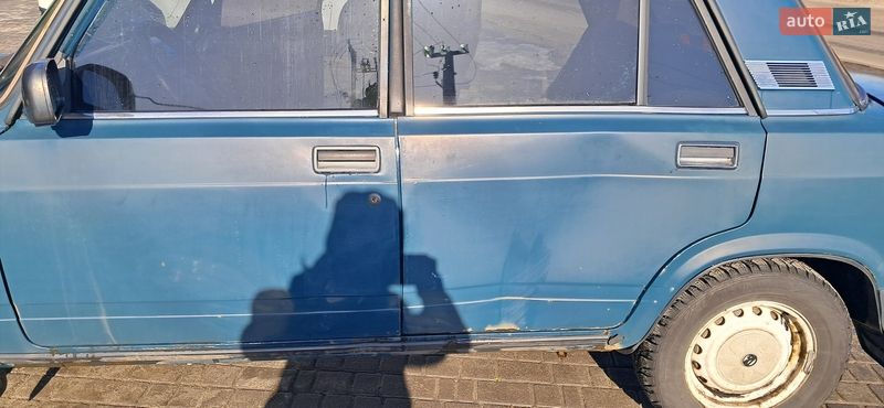 Седан ВАЗ / Lada 2107 2002 в Фастове