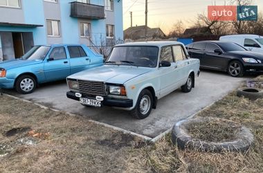 Седан ВАЗ 2107 1982 в Березане