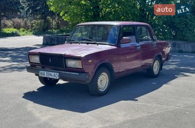 Седан ВАЗ 2107 2004 в Киеве