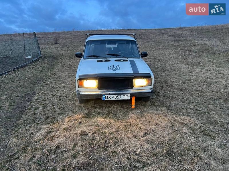 Седан ВАЗ / Lada 2107 1995 в Каменец-Подольском