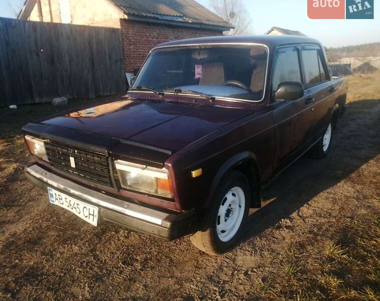 Седан ВАЗ / Lada 2107 2005 в Макарове