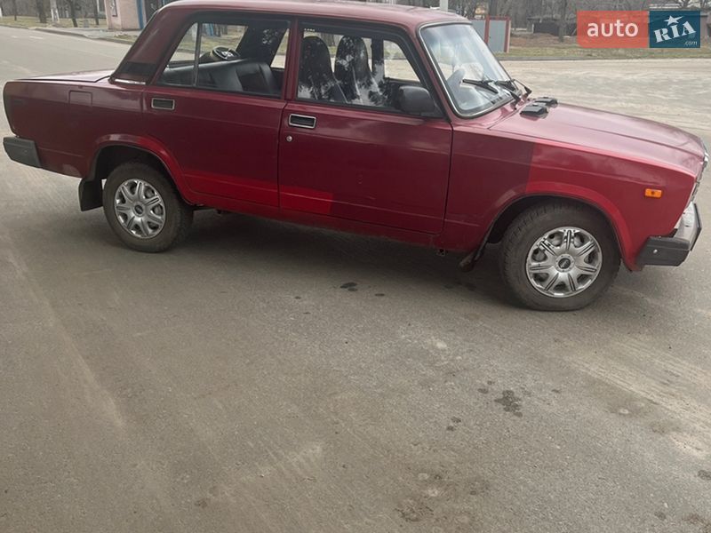 Седан ВАЗ / Lada 2107 1993 в Краматорске