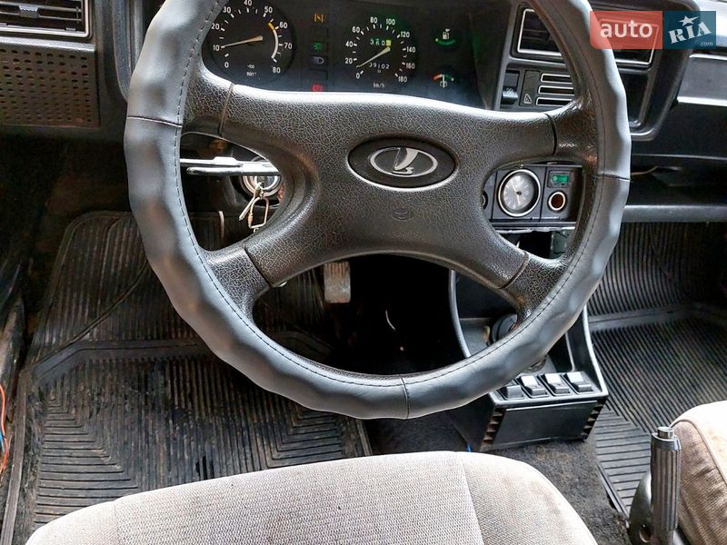 Седан ВАЗ / Lada 2107 2001 в Тростянце