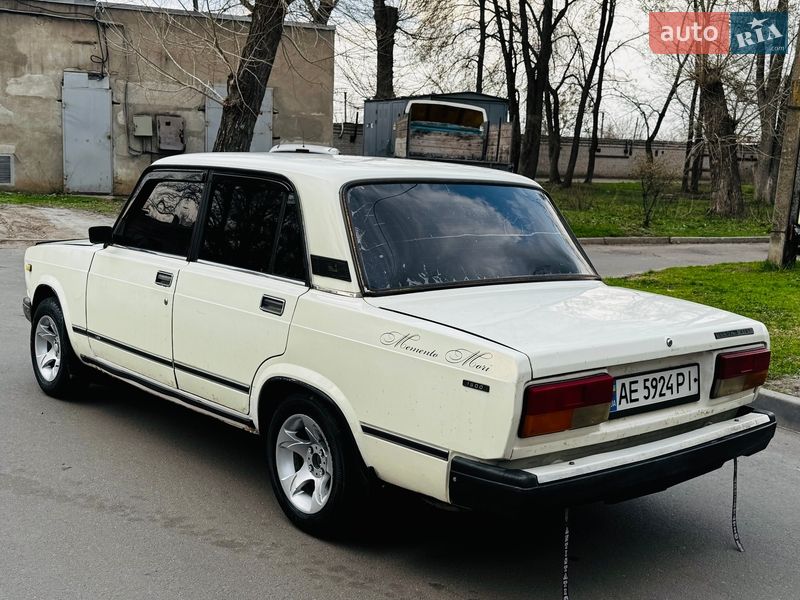 Седан ВАЗ / Lada 2107 1998 в Новомосковську
