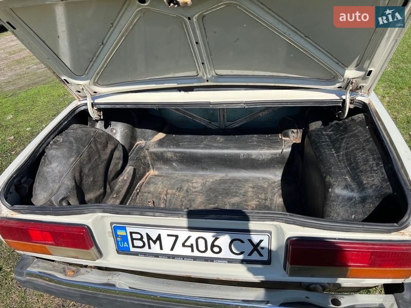 Седан ВАЗ / Lada 2107 2000 в Батурині