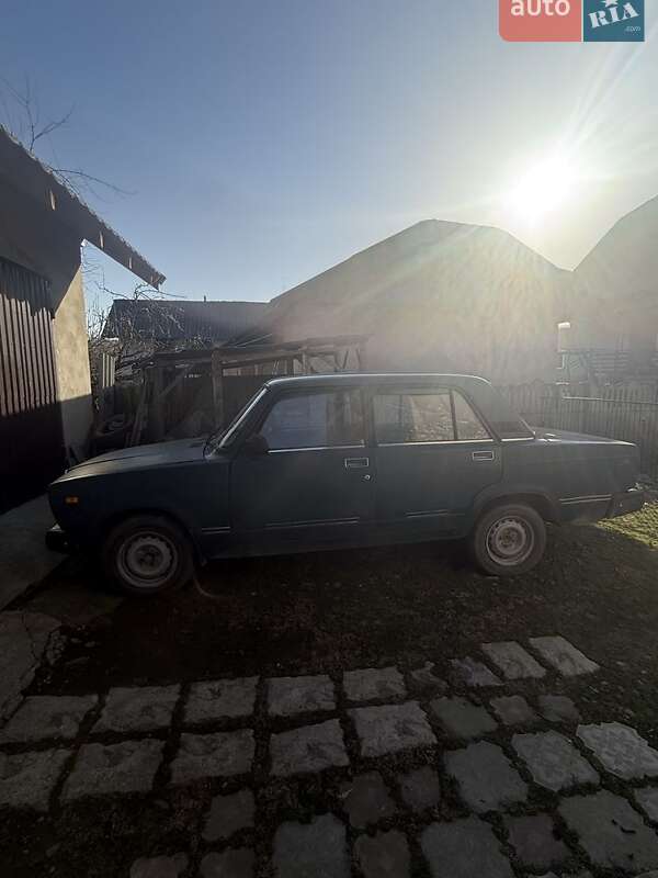 Седан ВАЗ / Lada 2107 2004 в Ивано-Франковске фото Седан ВАЗ / Lada 2107 2004 в Ивано-Франковске