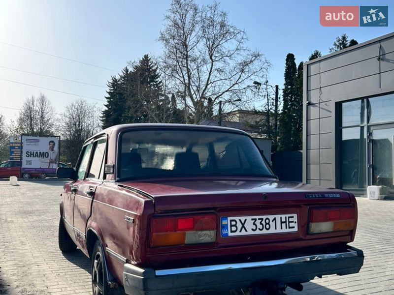 Седан ВАЗ / Lada 2107 1988 в Каменец-Подольском фото 2 Седан ВАЗ / Lada 2107 1988 в Каменец-Подольском
