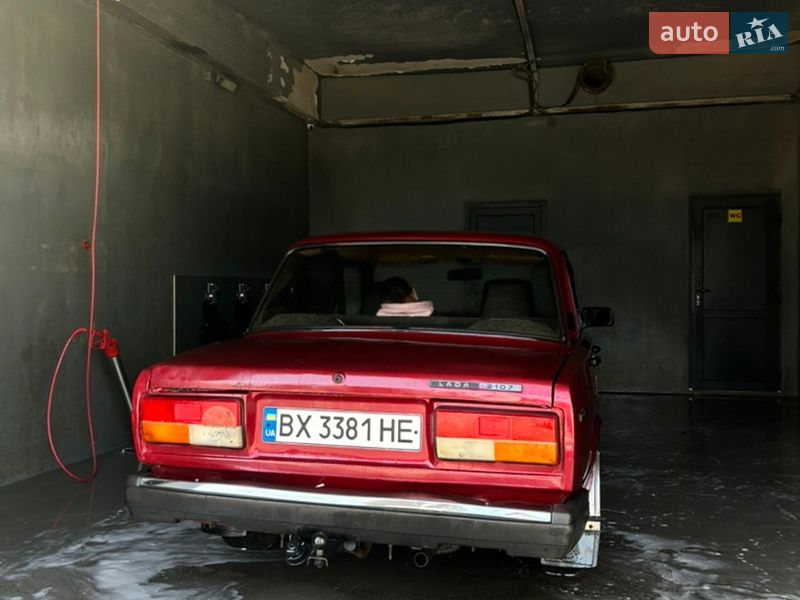 Седан ВАЗ / Lada 2107 1988 в Каменец-Подольском фото 7 Седан ВАЗ / Lada 2107 1988 в Каменец-Подольском