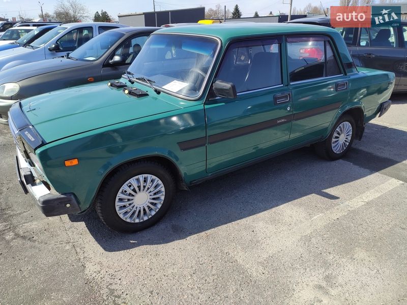Седан ВАЗ / Lada 2107 2005 в Белой Церкви