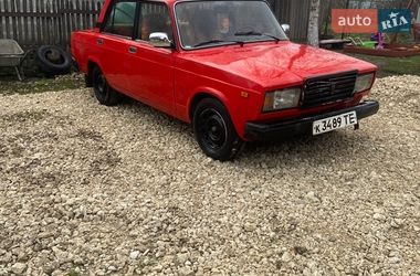 Седан ВАЗ 2107 1985 в Зборове