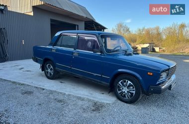 Седан ВАЗ 2107 2000 в Варві