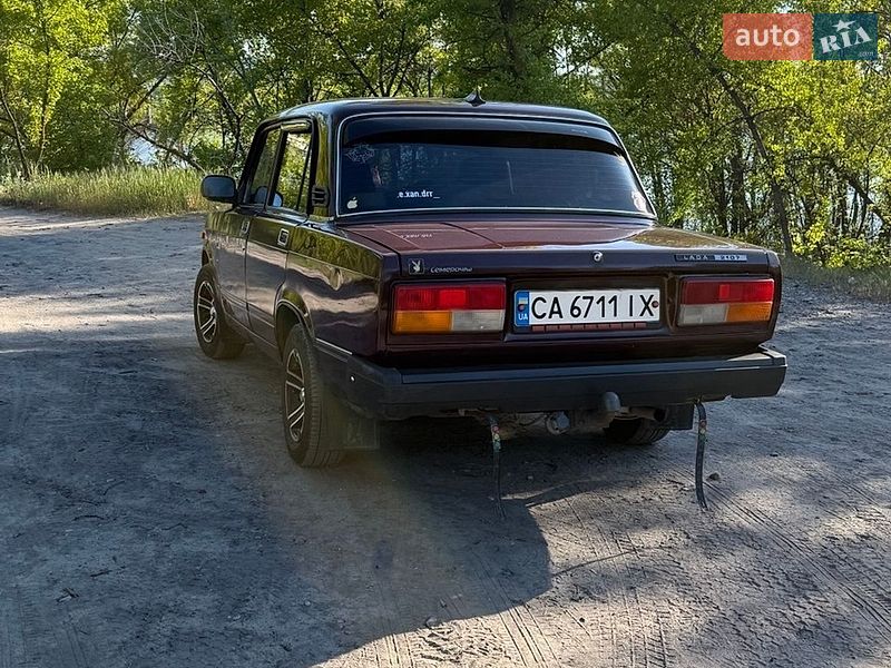 Седан ВАЗ / Lada 2107 2007 в Каменском