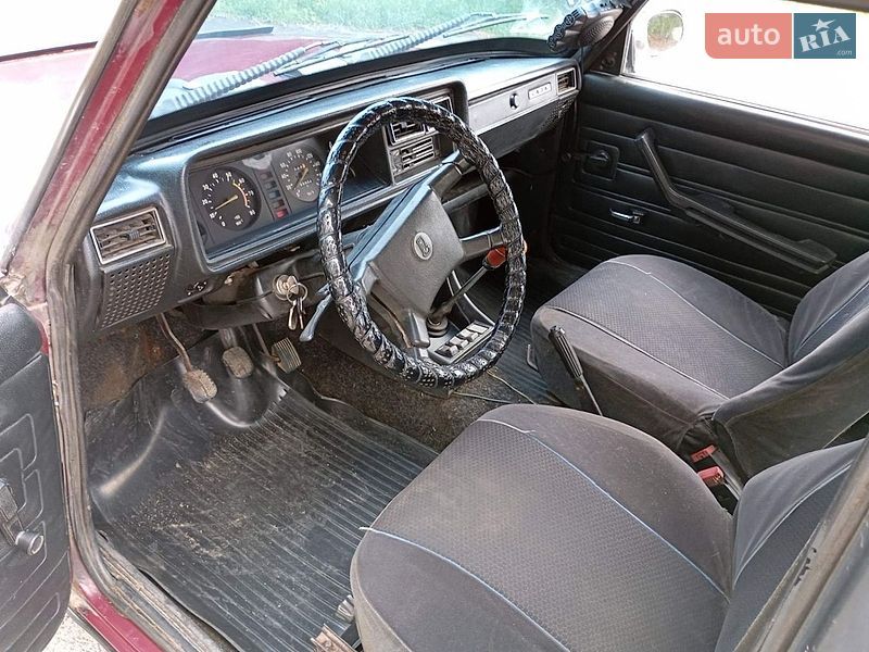 Седан ВАЗ / Lada 2107 1998 в Белой Церкви