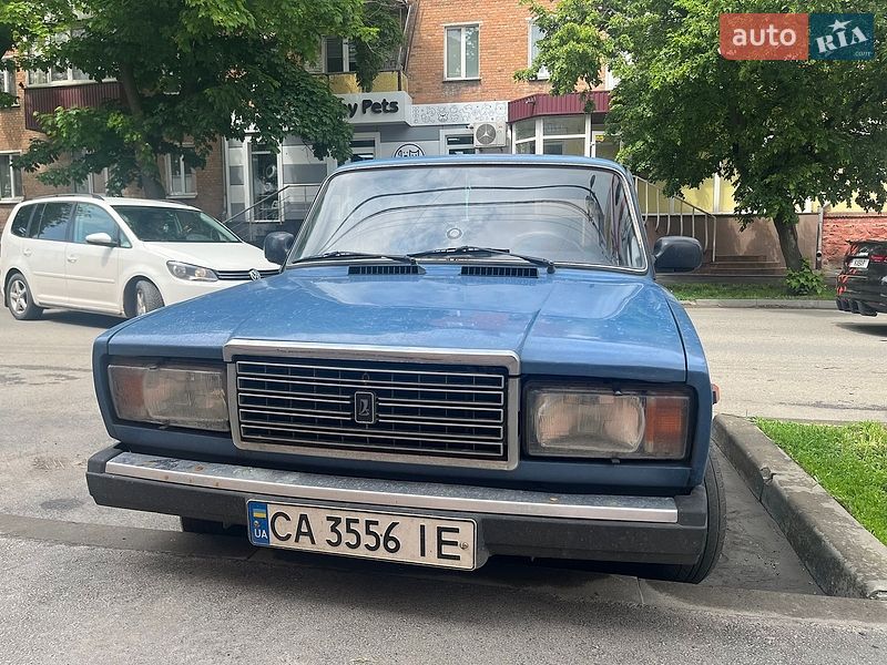 Седан ВАЗ / Lada 2107 2005 в Умани