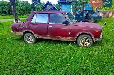 Седан ВАЗ / Lada 2107 1992 в Ямполе