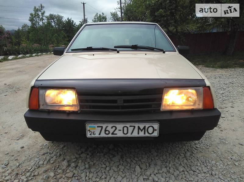 Хэтчбек ВАЗ 2108 1995 в 