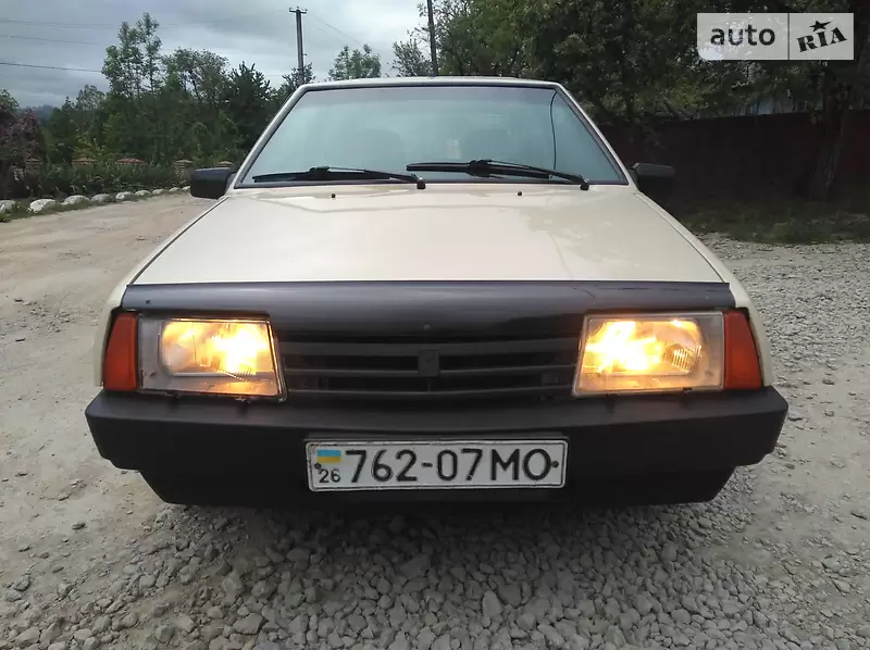 Хэтчбек ВАЗ 2108 1995 в 
