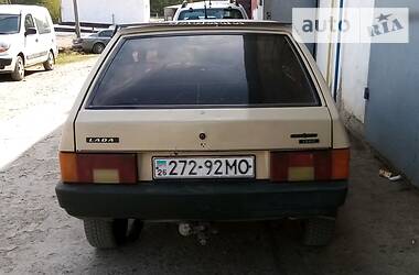 Хетчбек ВАЗ / Lada 2108 1987 в Чернівцях