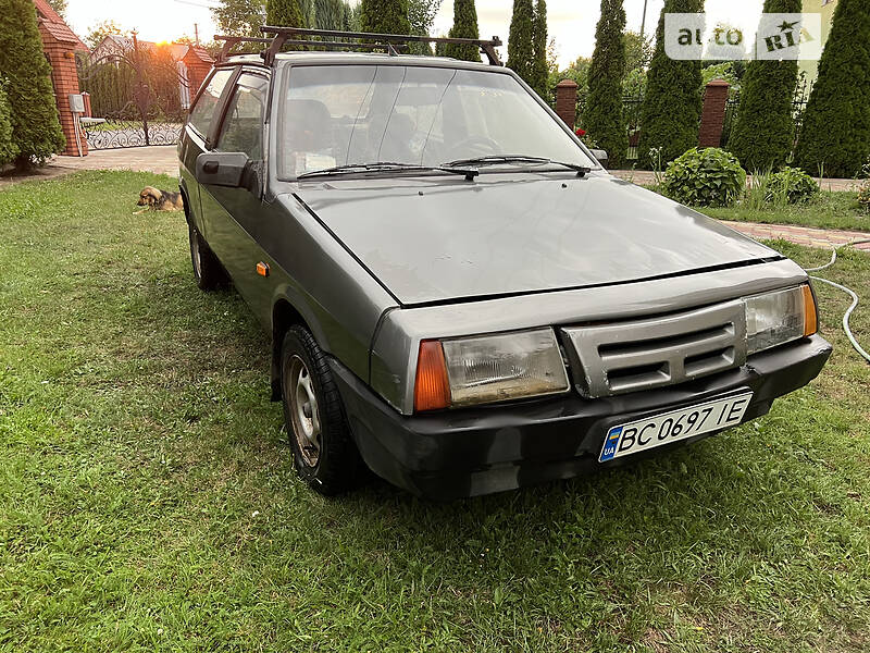 Хэтчбек ВАЗ / Lada 2108 1991 в Мостиске