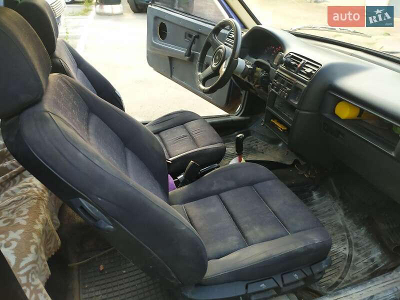 Хэтчбек ВАЗ / Lada 2108 1995 в Львове фото 5 Хэтчбек ВАЗ / Lada 2108 1995 в Львове
