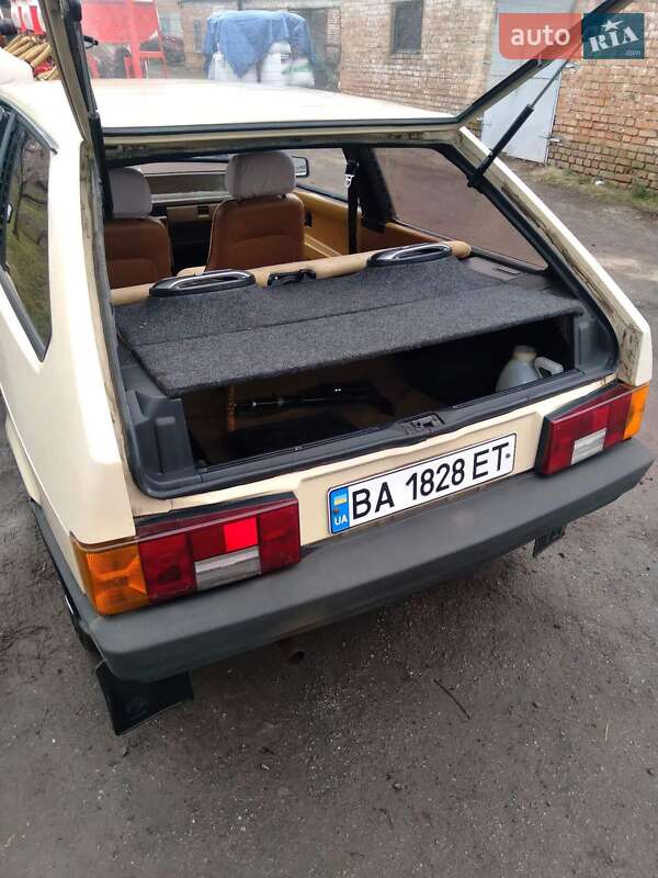 Хетчбек ВАЗ / Lada 2108 1985 в Кропивницькому