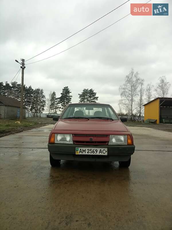 Седан ВАЗ / Lada 2108 1990 в Баранівці