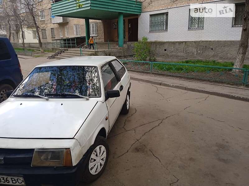 Хетчбек ВАЗ / Lada 2108 1985 в Олександрії