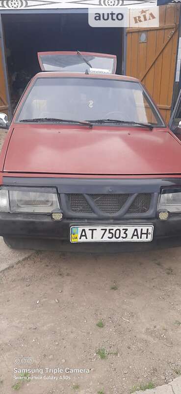 Хэтчбек ВАЗ / Lada 2108 1993 в Черновцах
